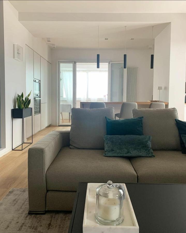 Апартаменты Penthouse F8 - Panoramic Terrace, View Two Towers Болонья Экстерьер фото